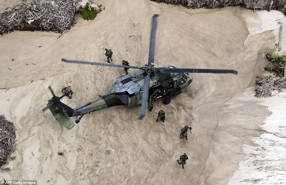 600 SF troops in massive Black Hawk helicopter assault (PHOTO) 8
